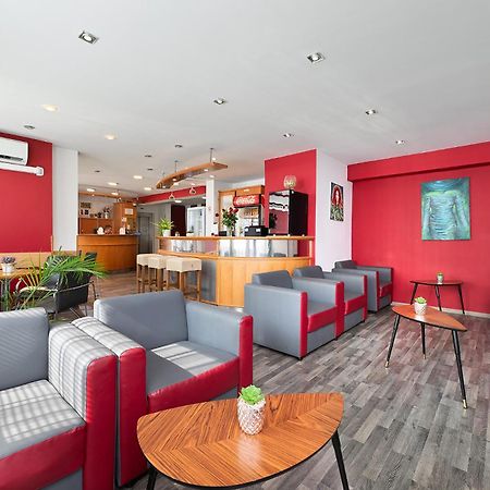 ברטיסלאבה Hotel Plus מראה חיצוני תמונה